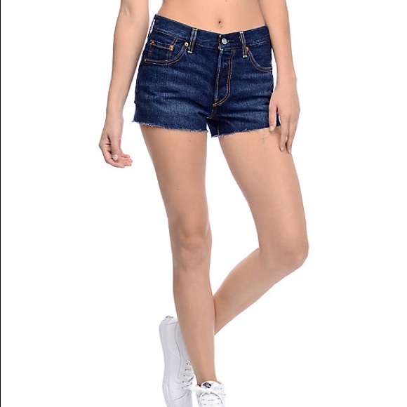 Levi’s 501 Shorts - Picture 1 of 4